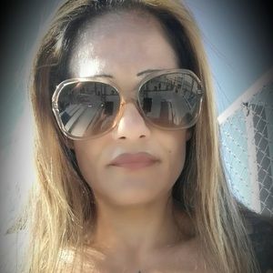 Meet your Posher, Melina